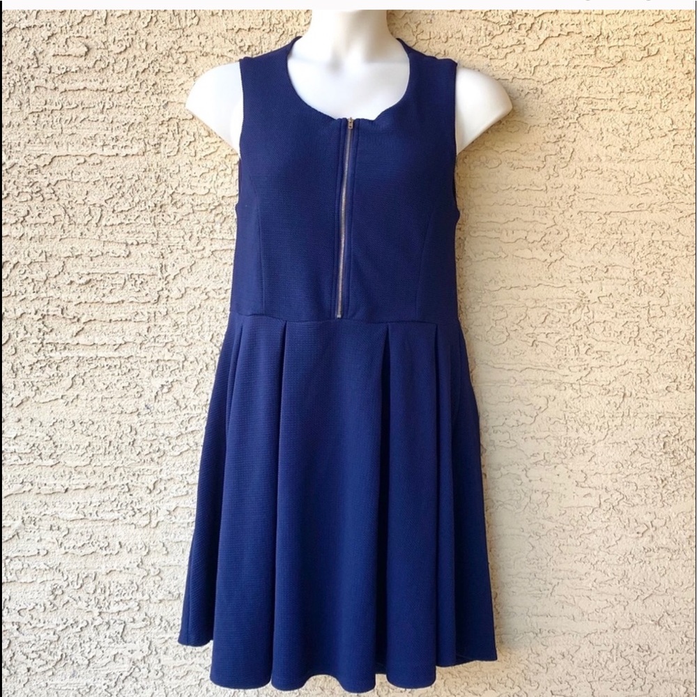 Ashlynn Kate | Sleeveless Pleated Dress